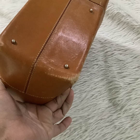 Tods brown large leather shoulder purse - Picture 8 of 16